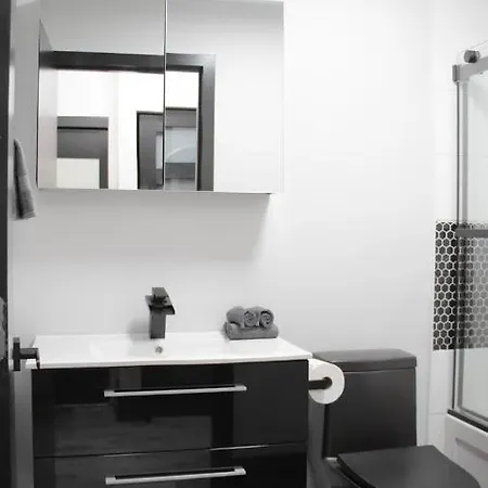 Eat, Explore & Enjoy Downtown Montreal At This Sleek City Escape Located In Plateau Mont-Royal - Apt 4 Exterior photo