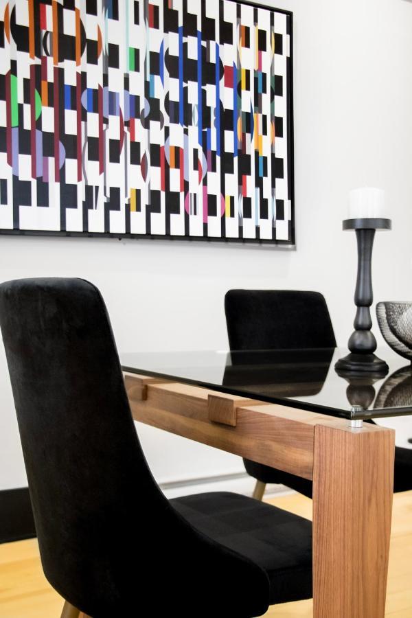Eat, Explore & Enjoy Downtown At Sleek Escape Located In Plateau Mont-royal - 4 Apartment